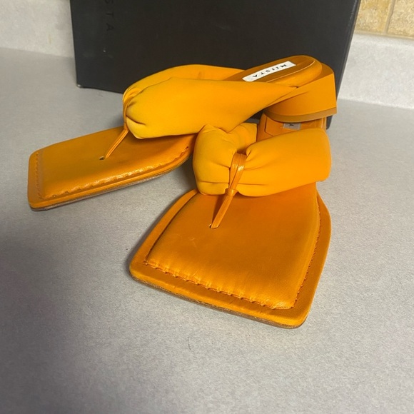 Miista
Women's Anais Reflective Sandals Yellow Orange‎ 6.5/37 - Picture 6 of 8